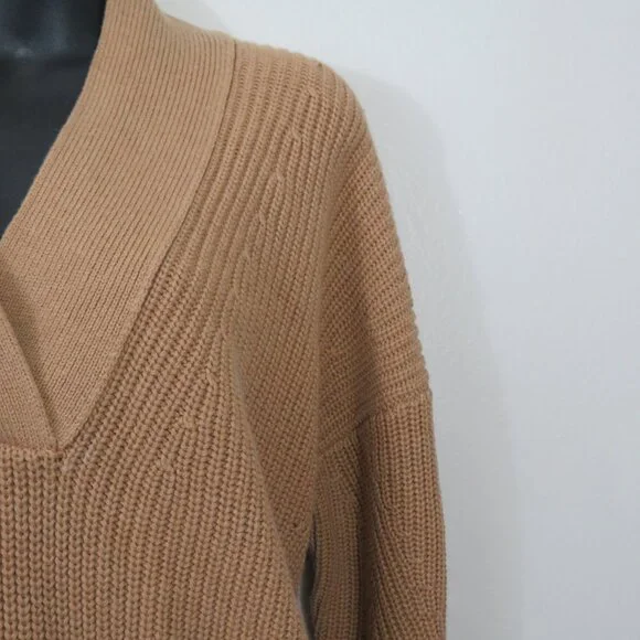 Brochu Walker size XS V Neck Wool Blend Sweater Ragaln Tan Knit Pullover Relaxed